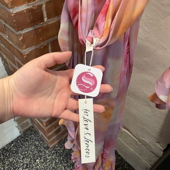 Beate Maxi Dress - Picture 9 of 12